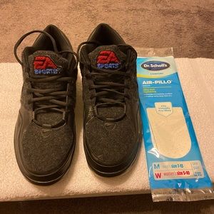 DS 2011 EA Sports x Nike Air Trainers 1.3 Mid Black Letterman Size 12.